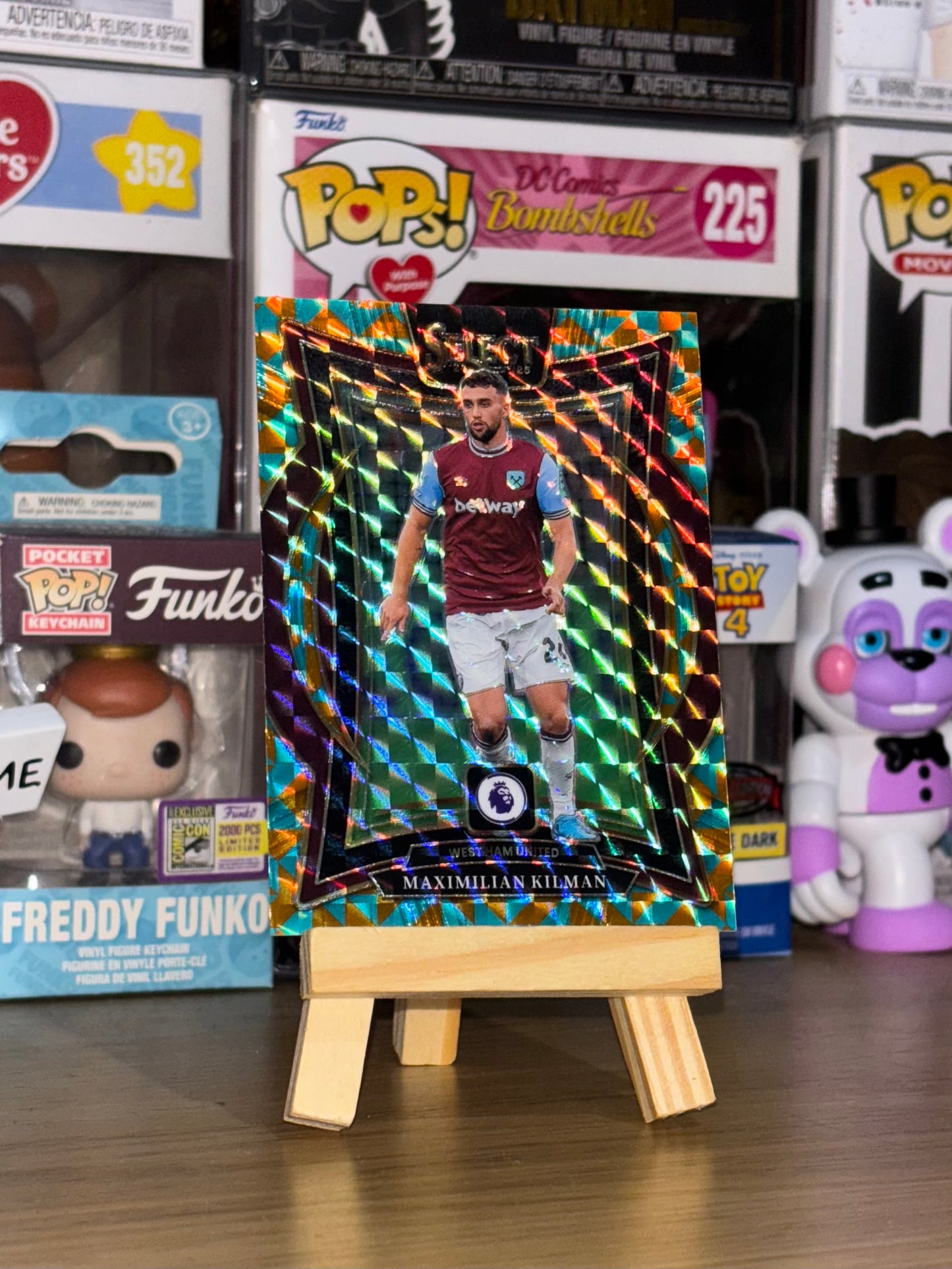 Maximilian Kilman Panini Select Card - West Ham United - Numbered 12/15